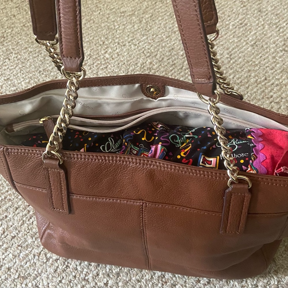 CALVIN KLEIN Shoulder Bag w/Dust Bag - Picture 6 of 10